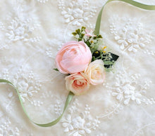 Load image into Gallery viewer, Flower Bride Boutonniere Wedding Bouquet Flowers Bridesmaids Accessories Corsage Bridal Bouquets Pearl Corsages Pink Hand Flower