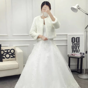 2018 Cause Long Sleeves Wedding Bolero White Bridal Jackets Accessories Spring Woman Party Coat Faux Fur Wrap In stocks