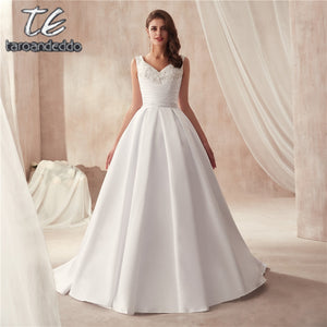V-neck Two Pieces Matte Satin Famous Design Wedding Dress with Pocket Bridal Gown with Detachable Skirt Wedding Gowns
